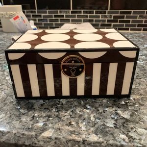 Henri Bendel Jewlery Case